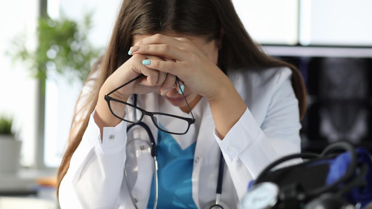 «И рыбку съесть, и с рыбаком не поссориться»: россиян будут лечить медики без высшего образования