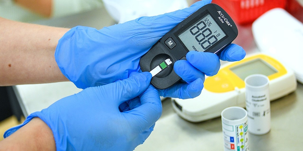 27.08.2024 Дистанционный мониторинг давления и сахара в крови включат в ОМС с 2025 года